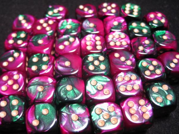 Chessex: 12mm d6 (36) Green-Purple/Gold Gemini