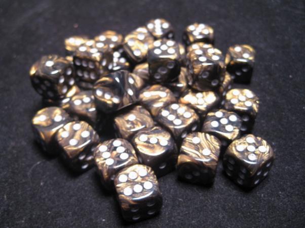 Chessex: 12mm d6 (36) Black-Gold / Silver Leaf
