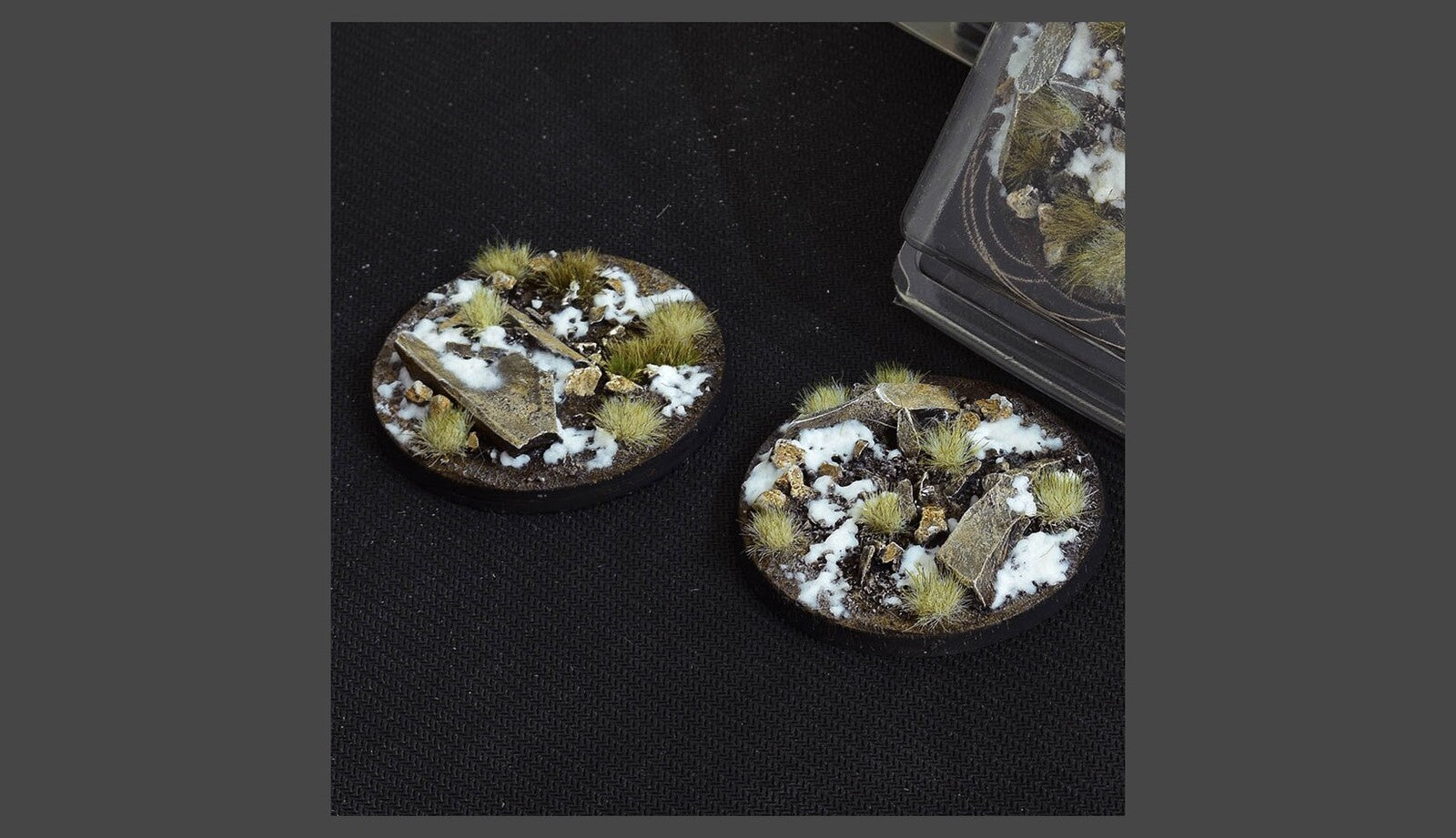 Winter Bases Round 60mm (x2)